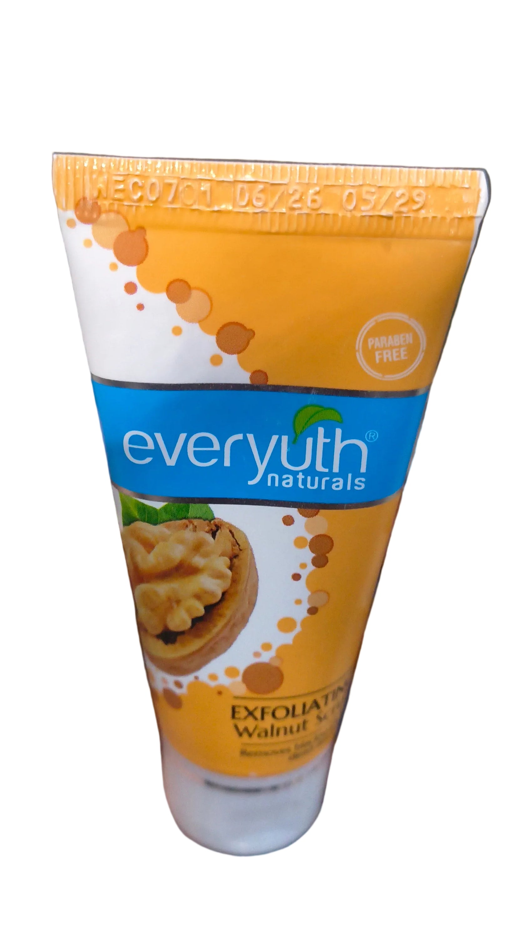Everyuth naturals walnut scrub 25g